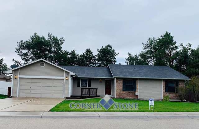Boise Home with 2 Master Bedrooms! photos photos
