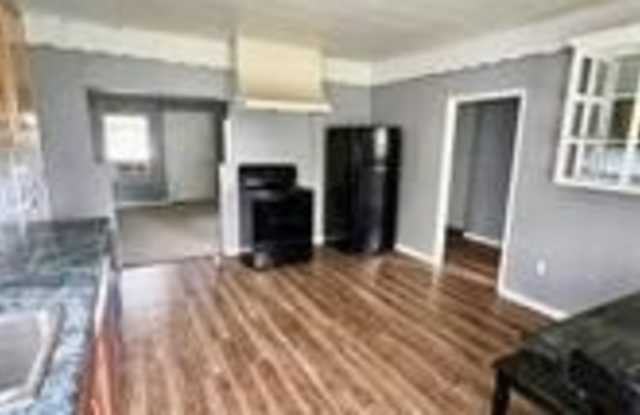 1803 Franklin Avenue photos photos