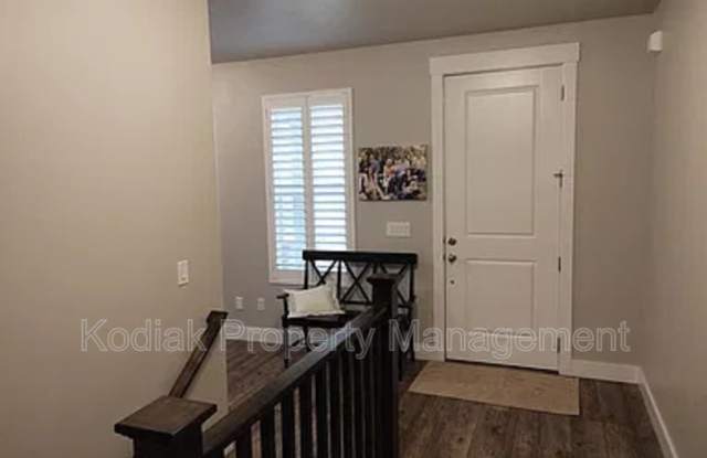 1872 N Frost Dr Gallery 4