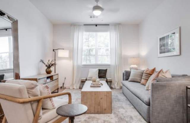 5333 Decker Ln Gallery 3