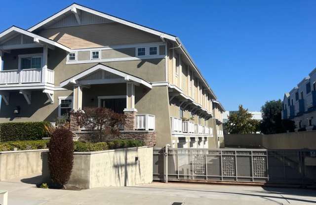 Modern 2-Bed, 2.5-Bath Townhome in Gardena – Stylish Living with Spacious Comfort! photos photos