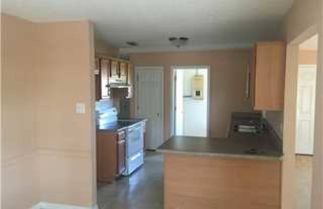 8423 Oak Pointe Ct Gallery 2