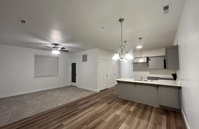 13526 S Poole Dr, D201, Riverton, UT.  Condo - 1 - 13526 Poole Drive, Riverton, UT 84096