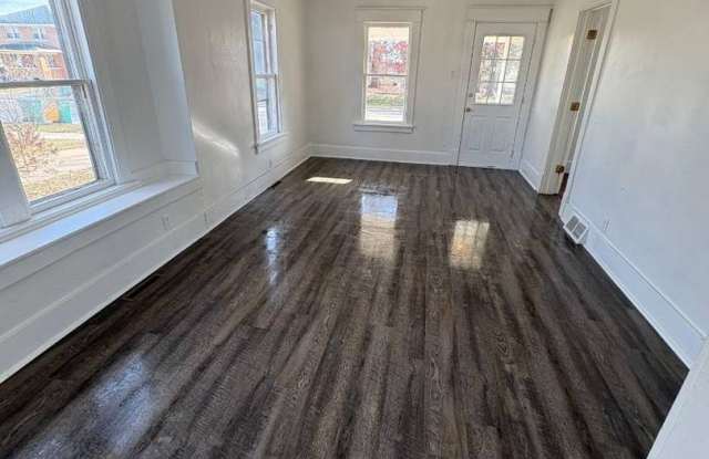 Updated 2-Bedroom, 1-Bathroom Home with Basement – $1,200/Month 1222 E 4th St, Mishawaka, IN 46544 photos photos