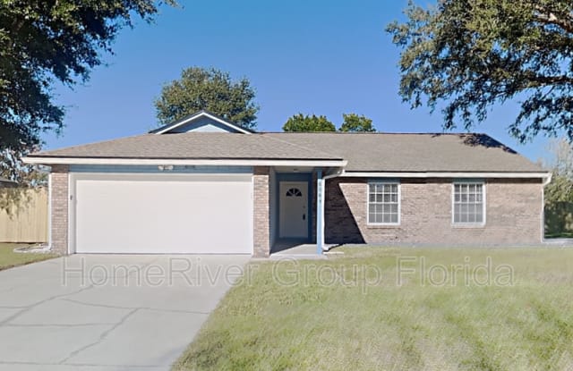 608 Thomas Mckeen St - 608 Thomas Mckeen Street, Lakeside, FL 32073
