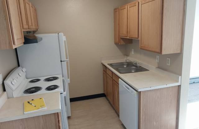 1 bedroom 1 bathroom upstairs apartment - Granvue Apartments Gallery 3
