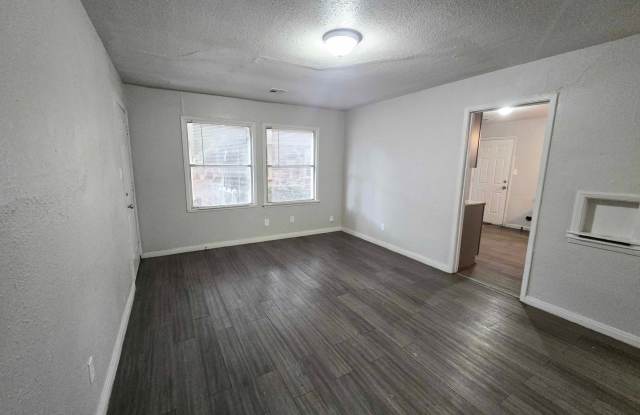 Comfortable Midwest City Home with Modern Touches Gallery 4