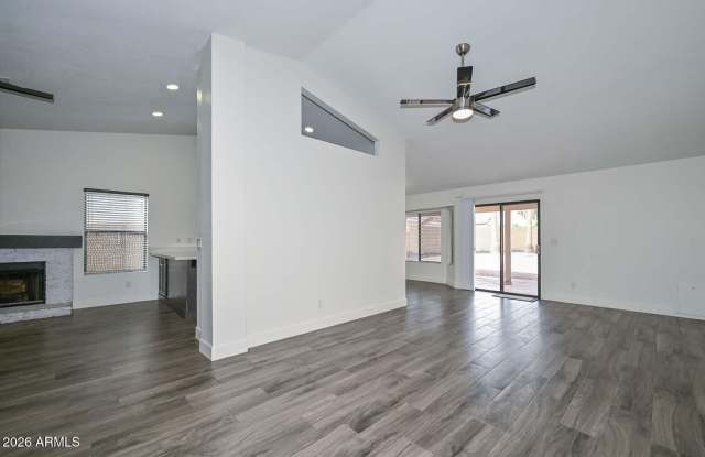 18848 N 73RD Drive Gallery 4