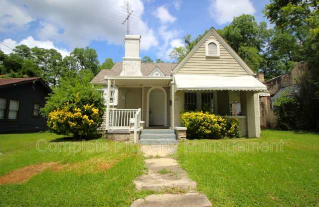 8211 Rugby Avenue Gallery 1