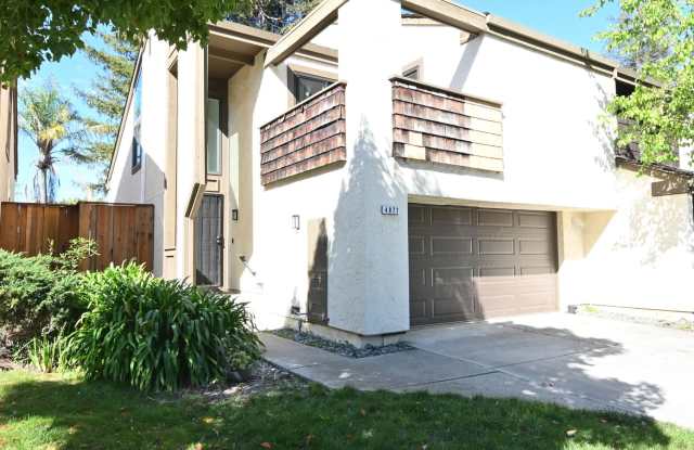 Available now 3/2.5, desireable neighborhood of Capistrano Community. photos photos