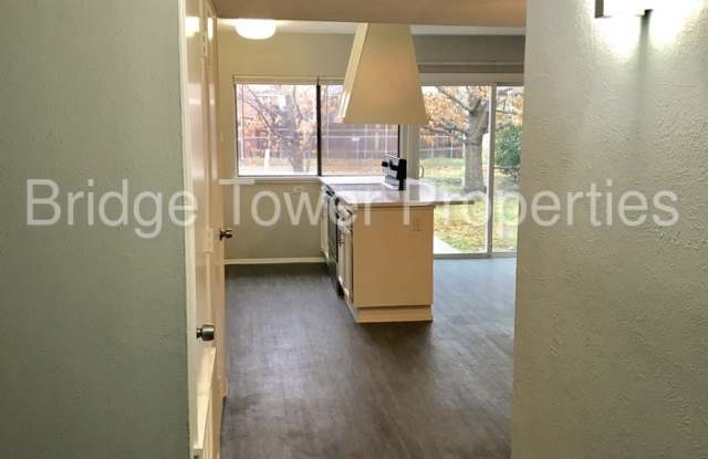 305 Boxwood Drive Gallery 2