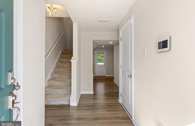 7 F PARSONS Boulevard Gallery 4