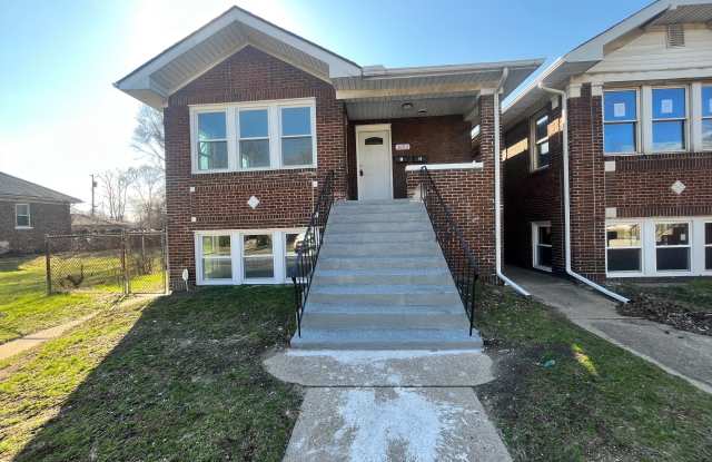 1052 Tyler Street - 1 photos photos