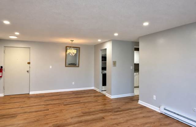 54 Fountain Ln Gallery 4