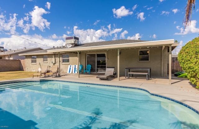 8419 E Granada Road - 8419 East Granada Road, Scottsdale, AZ 85257