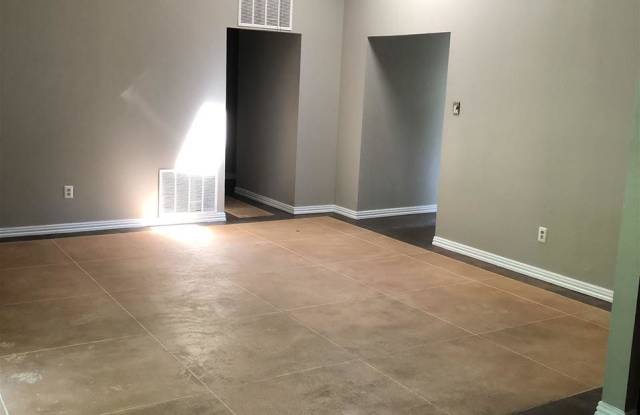 206 Helen Gallery 2