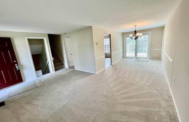 15705 ANAMOSA Drive Gallery 4
