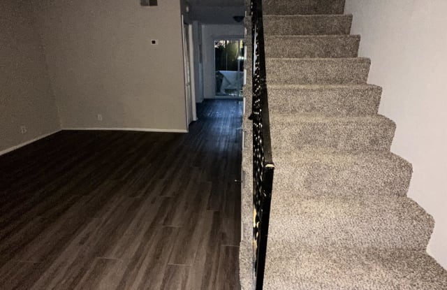 1057 Harold Drive - 1 Gallery 3