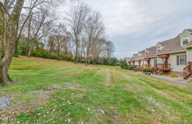 2503 E Lakeview Drive Gallery 3