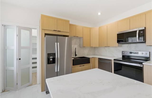 170 Broadway unit: A photos photos