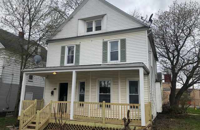 Single Family Home 3 beds 1.5 bath Available Now! Gallery 3