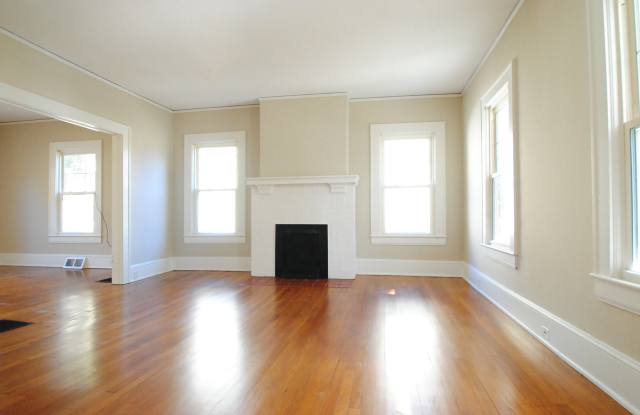 2021 Elizabeth Avenue - A (lower) Gallery 2