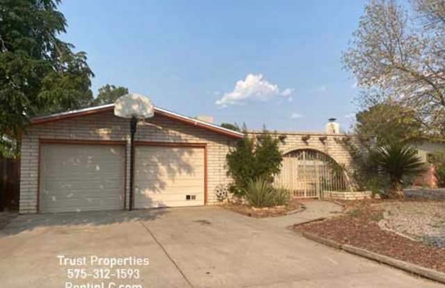 Super Clean 3/2 close to Shopping Gallery 1