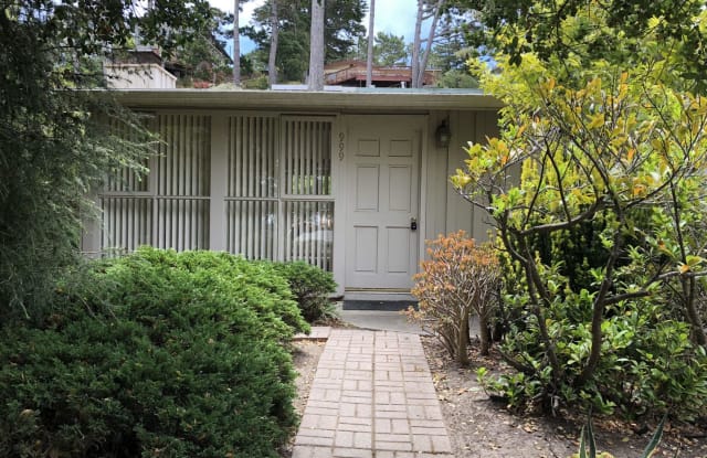 999 Piedmont ave - 999 Piedmont Avenue, Pacific Grove, CA 93950