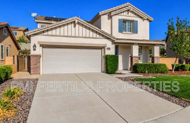 18040 Deerberry Way Gallery 1