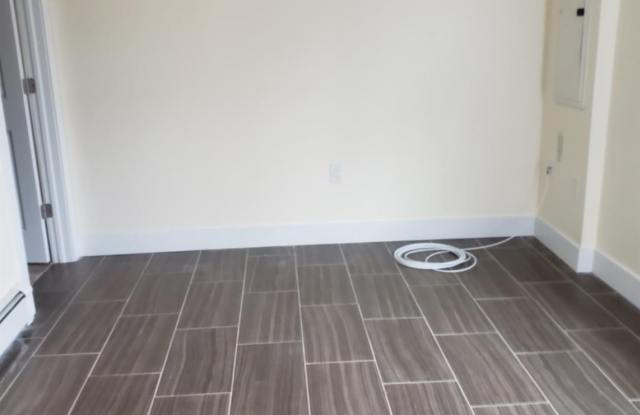 18 Pitcher St - 18 Pitcher Street, West Babylon, NY 11704