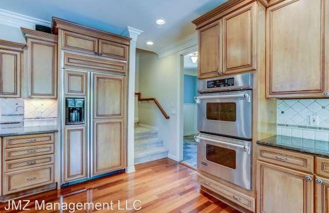 23921 Argyle Gallery 3