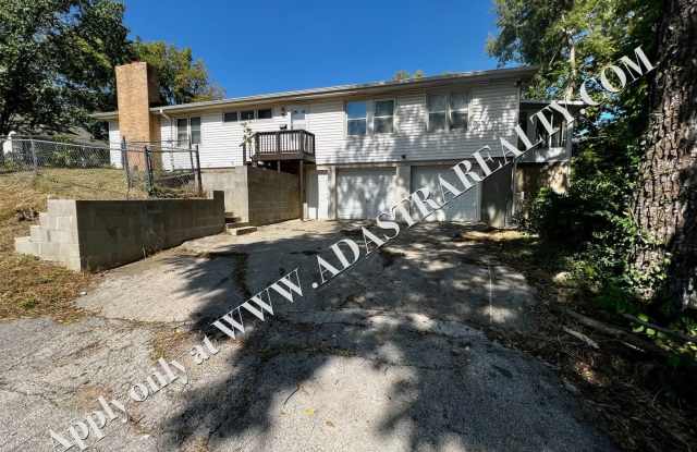 Beautiful 2 Bed 1 Bath Duplex in Independence-Available NOW!! photos photos