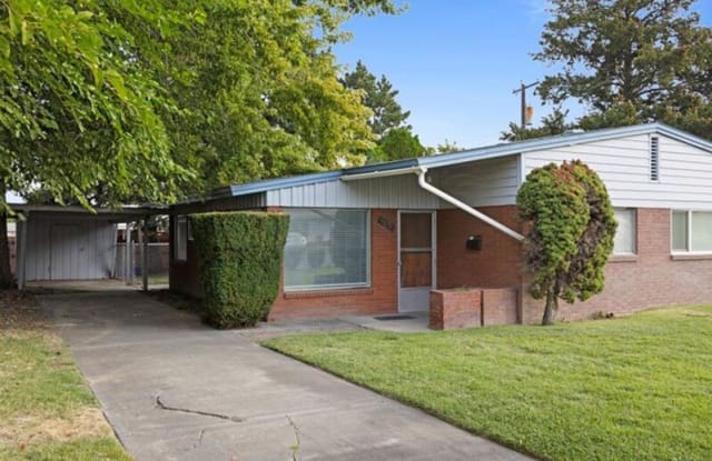 2620 W Clearwater photos photos