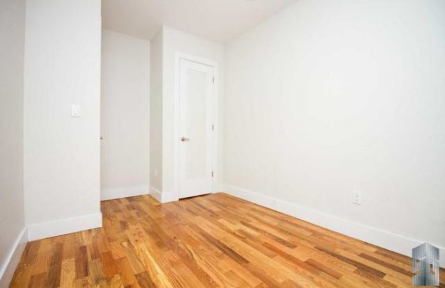 1002 Halsey ST Gallery 3