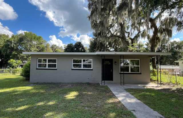 Charming 3 Bed 1 Bath Plant City!! photos photos