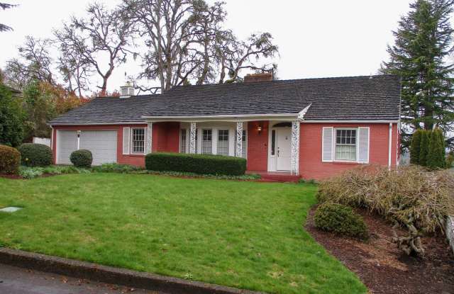 4 Bedroom South Salem Home with Large Deck ~ Alvarado 2665 photos photos