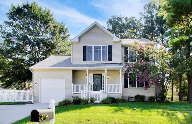 Beautiful Home in Severn - 4Bedroom/3.5Bathroom - One car garage+driveway photos photos