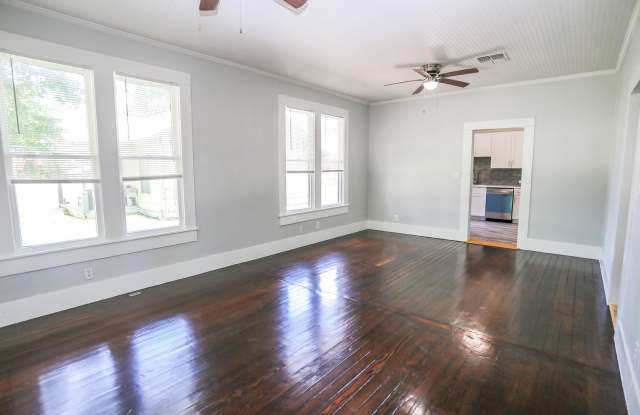 271 S Willow Avenue Gallery 4