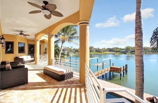 7802 CAUSEWAY BOULEVARD S Gallery 4