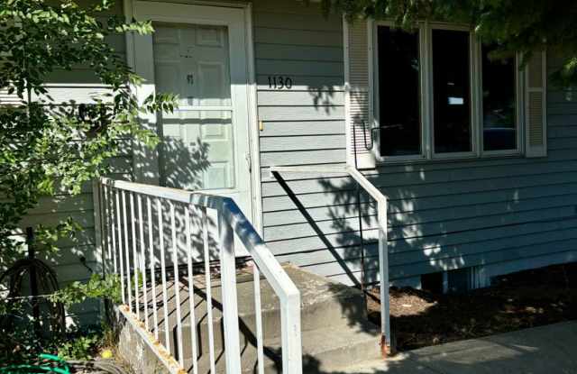 Pet friendly 3 bed, 2 bath Duplex - next to park, quiet neighborhood! photos photos