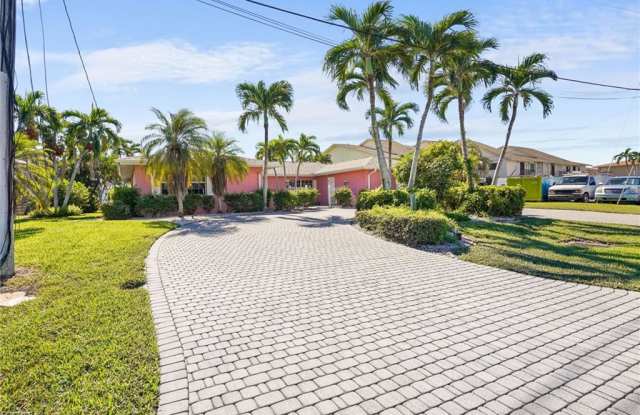 517 Southeast 43rd Street - 517 Southeast 43rd Street, Cape Coral, FL 33904
