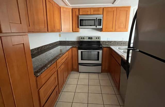 97 W D StUnit 1D - 97 West D Street, Lemoore, CA 93245