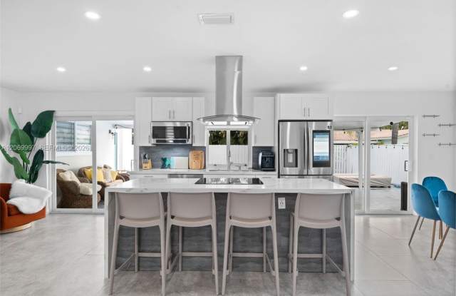 208 SE 4th Terrace, Dania Beach, FL 33004 - 4139 Gallery 4