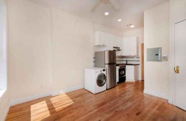138 Saint Marks Place Gallery 3
