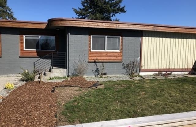 417 E 84th St - 417 East 84th Street, Tacoma, WA 98445