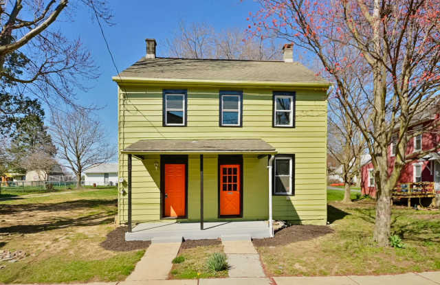 1971 Broad Street East Petersburg, PA 17520 Gallery 3