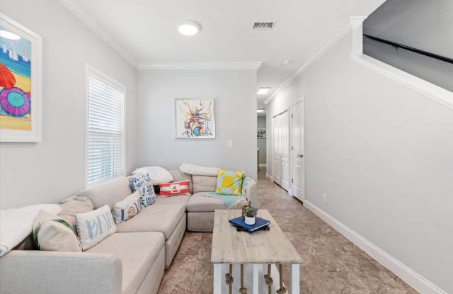 Beautiful Partially Furnished 2 Bedroom, 3 Bathroom Home For a 1 Year Lease! - 54 Ed Swift Road, Big Coppitt Key, FL 33040