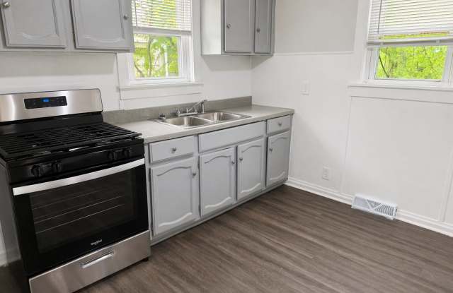 Updated Adorable 2 Bedroom Home photos photos