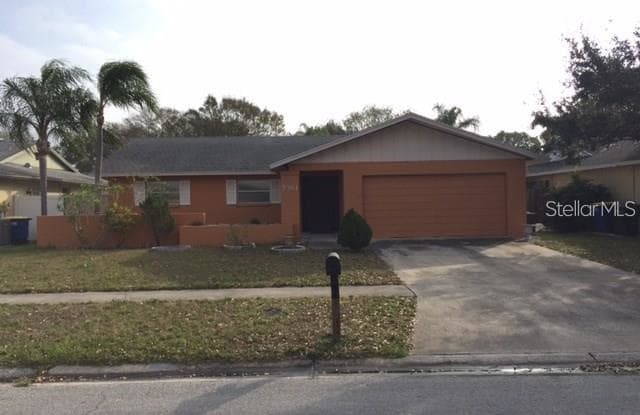 2361 MOORE HAVEN DRIVE W - 2361 Moore Haven Drive West, Clearwater, FL 33763