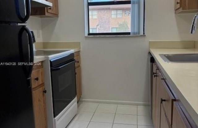 10057 Winding Lake Rd photos photos